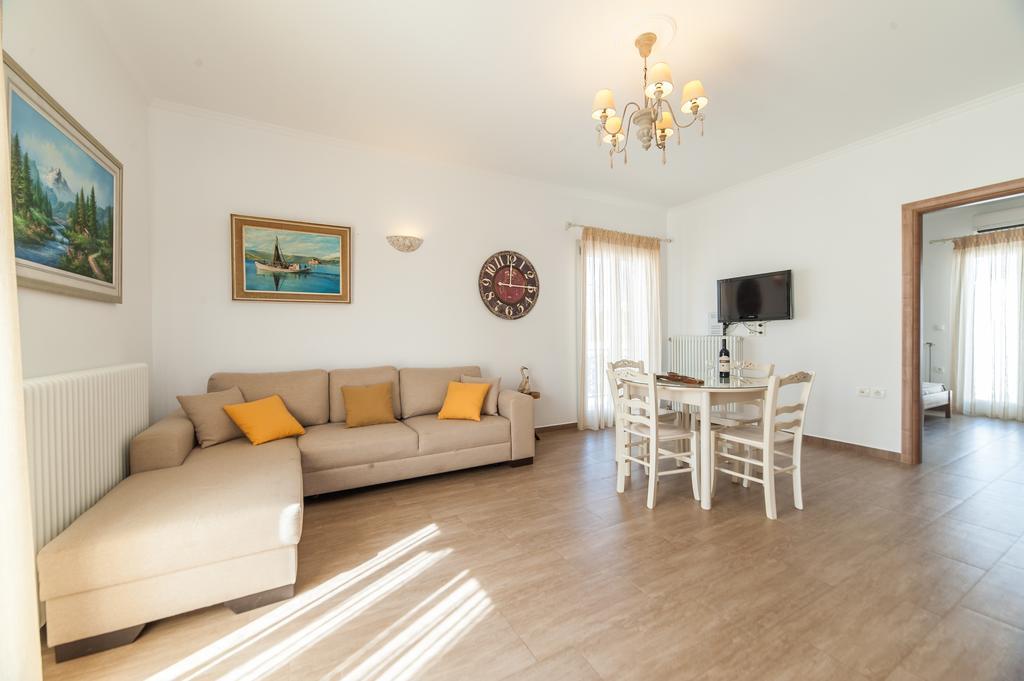 Panos Apartment Naousa Eksteriør bilde